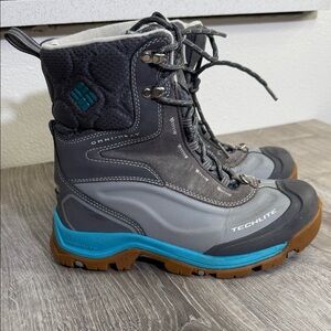 Columbia Techlite Gray and Teal Boots